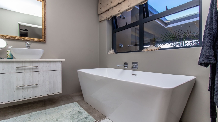 9 Bedroom Property for Sale in Onrus Western Cape
